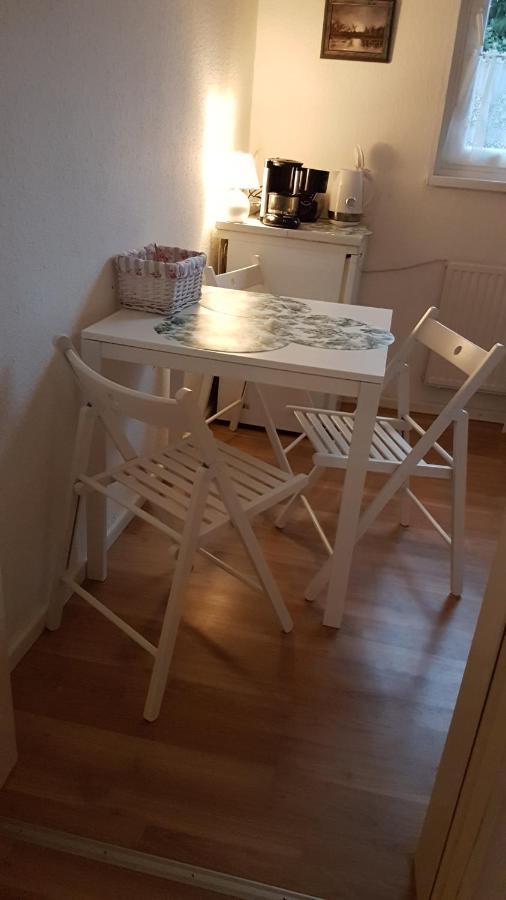 Kuenstler Ferienwohnung 3 Zimmer Kueche Bad Zentrale Lage Wulsbuttel Экстерьер фото