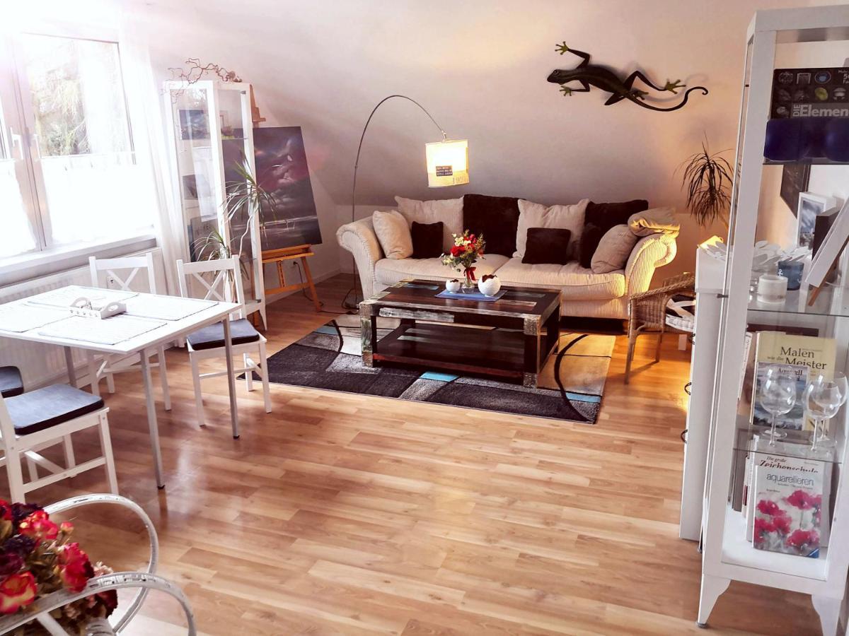 Kuenstler Ferienwohnung 3 Zimmer Kueche Bad Zentrale Lage Wulsbuttel Экстерьер фото