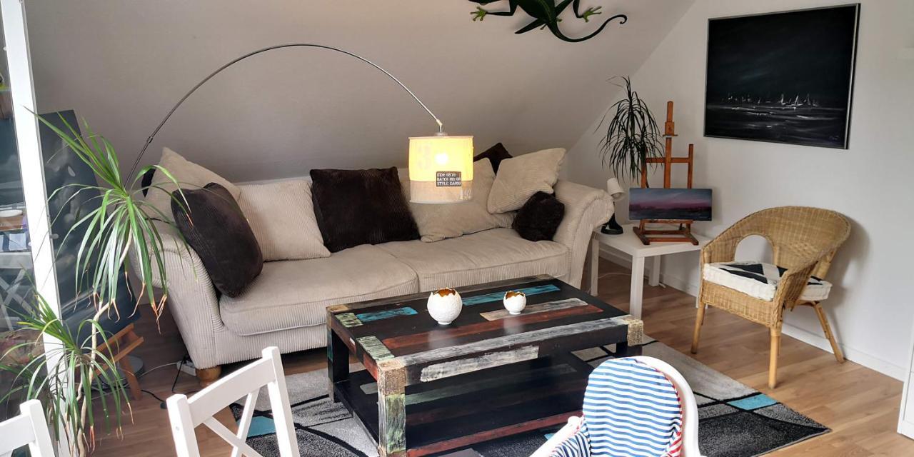 Kuenstler Ferienwohnung 3 Zimmer Kueche Bad Zentrale Lage Wulsbuttel Экстерьер фото