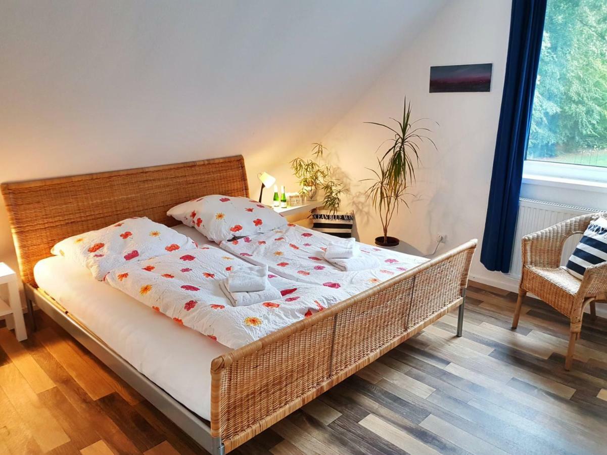 Kuenstler Ferienwohnung 3 Zimmer Kueche Bad Zentrale Lage Wulsbuttel Экстерьер фото