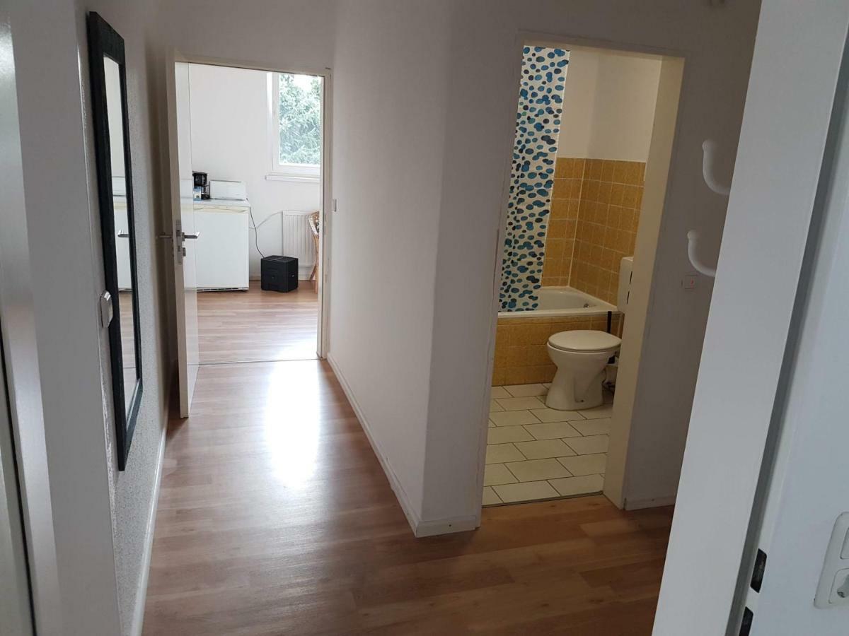 Kuenstler Ferienwohnung 3 Zimmer Kueche Bad Zentrale Lage Wulsbuttel Экстерьер фото
